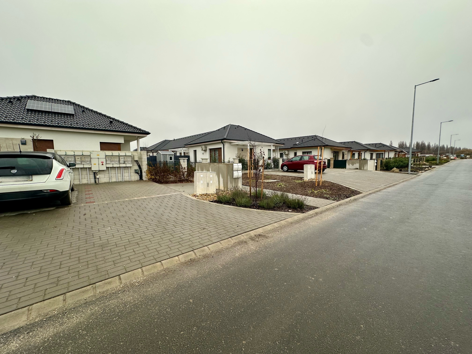 9D2FB2CB-0E25-4877-B226-919E876539B9