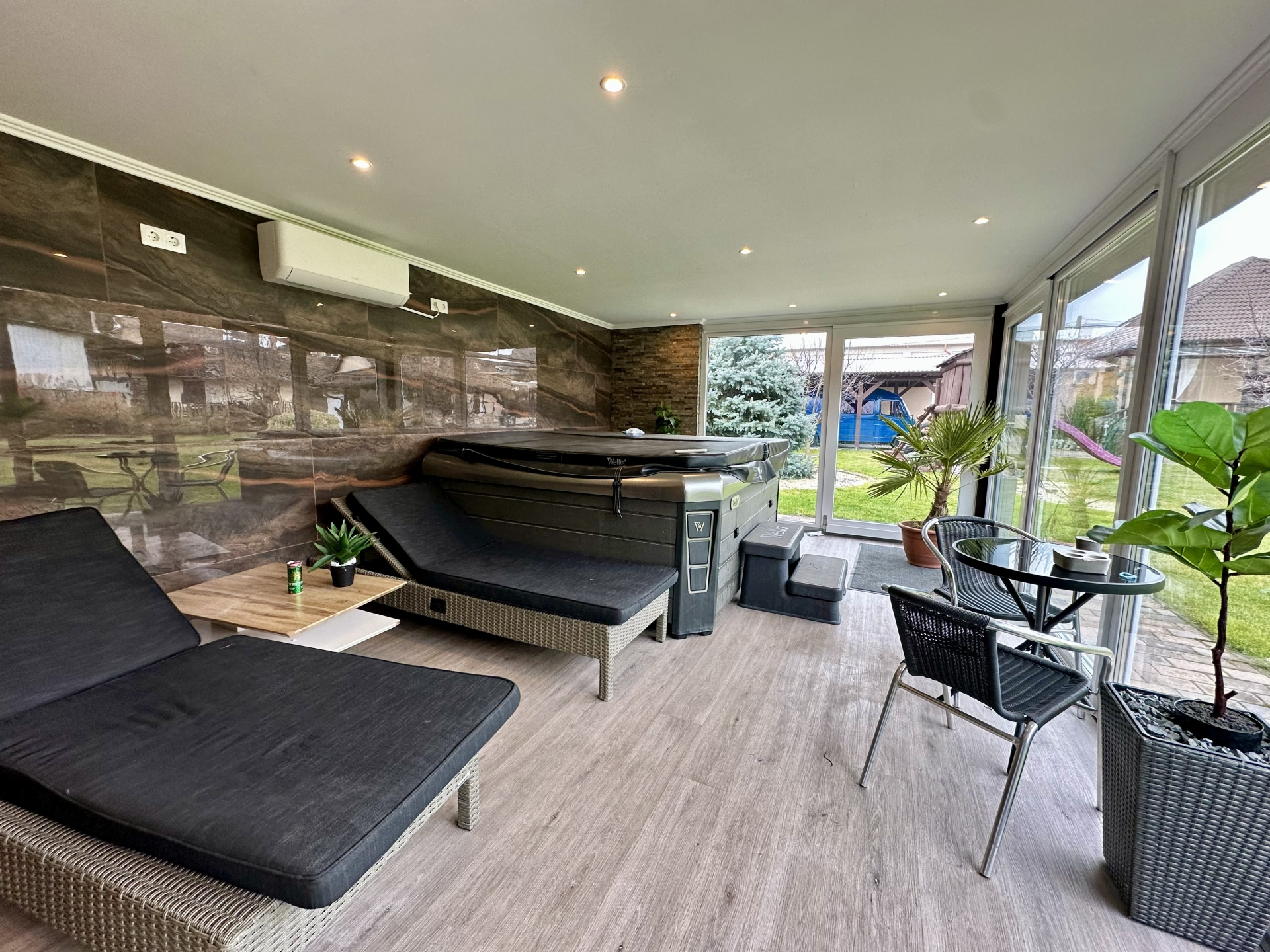 20260217_095310562_iOS copy