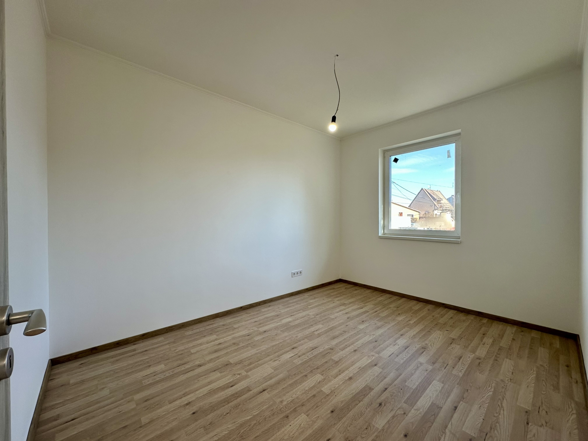 20260225_081648834_iOS