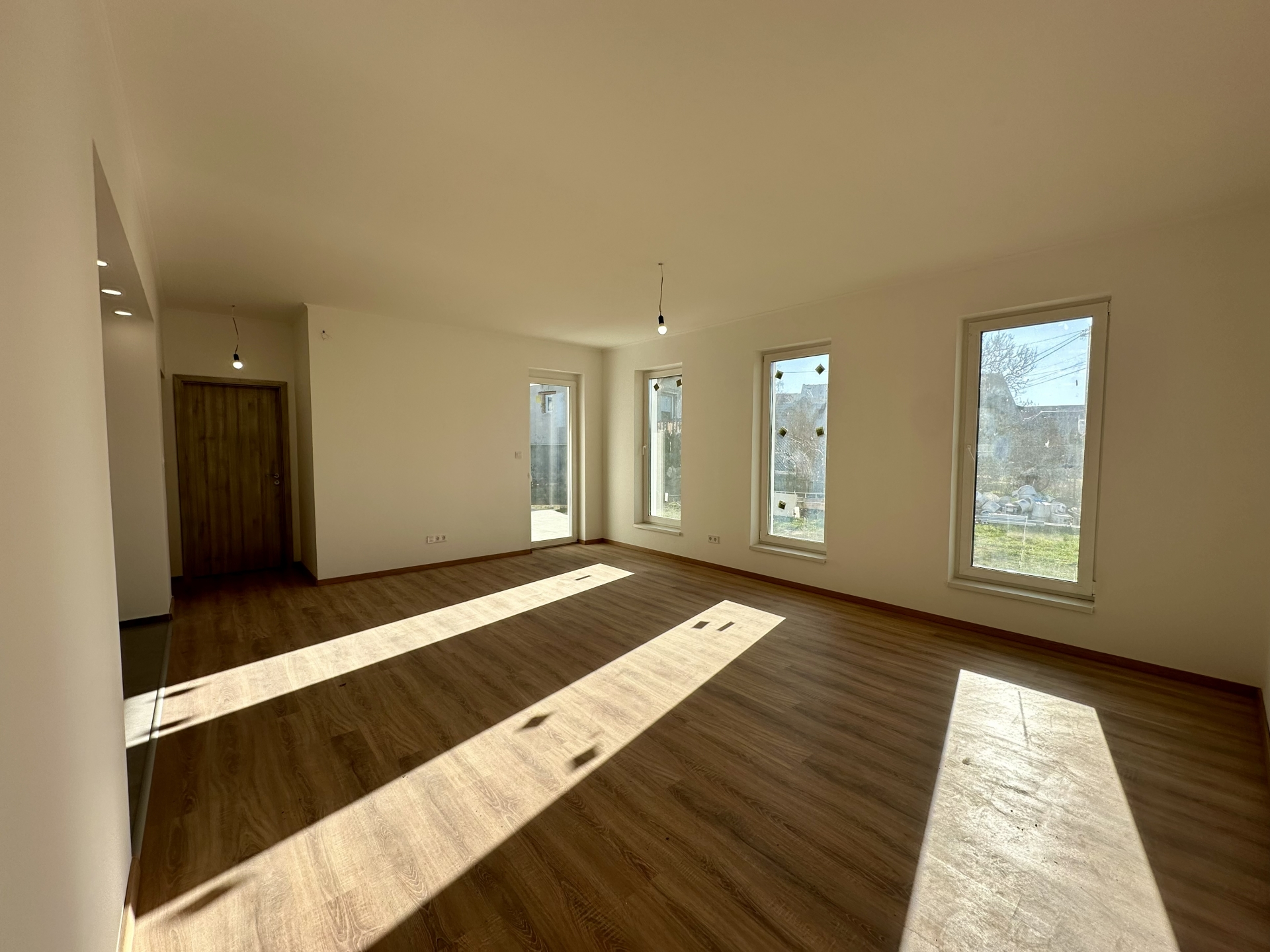 20260225_082322697_iOS