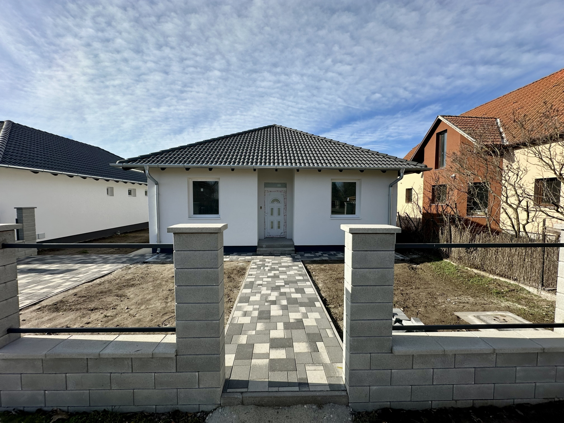 20260225_085459624_iOS copy