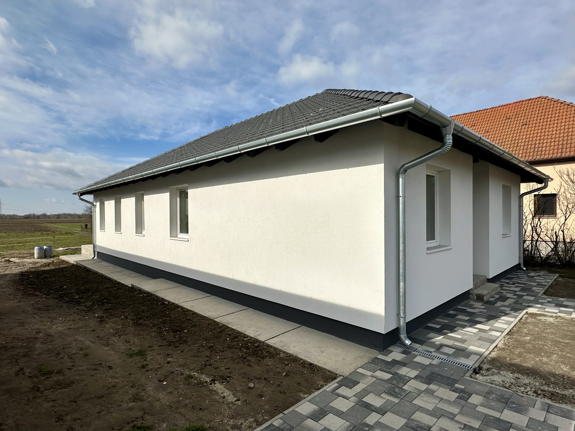 20260225_092428722_iOS copy