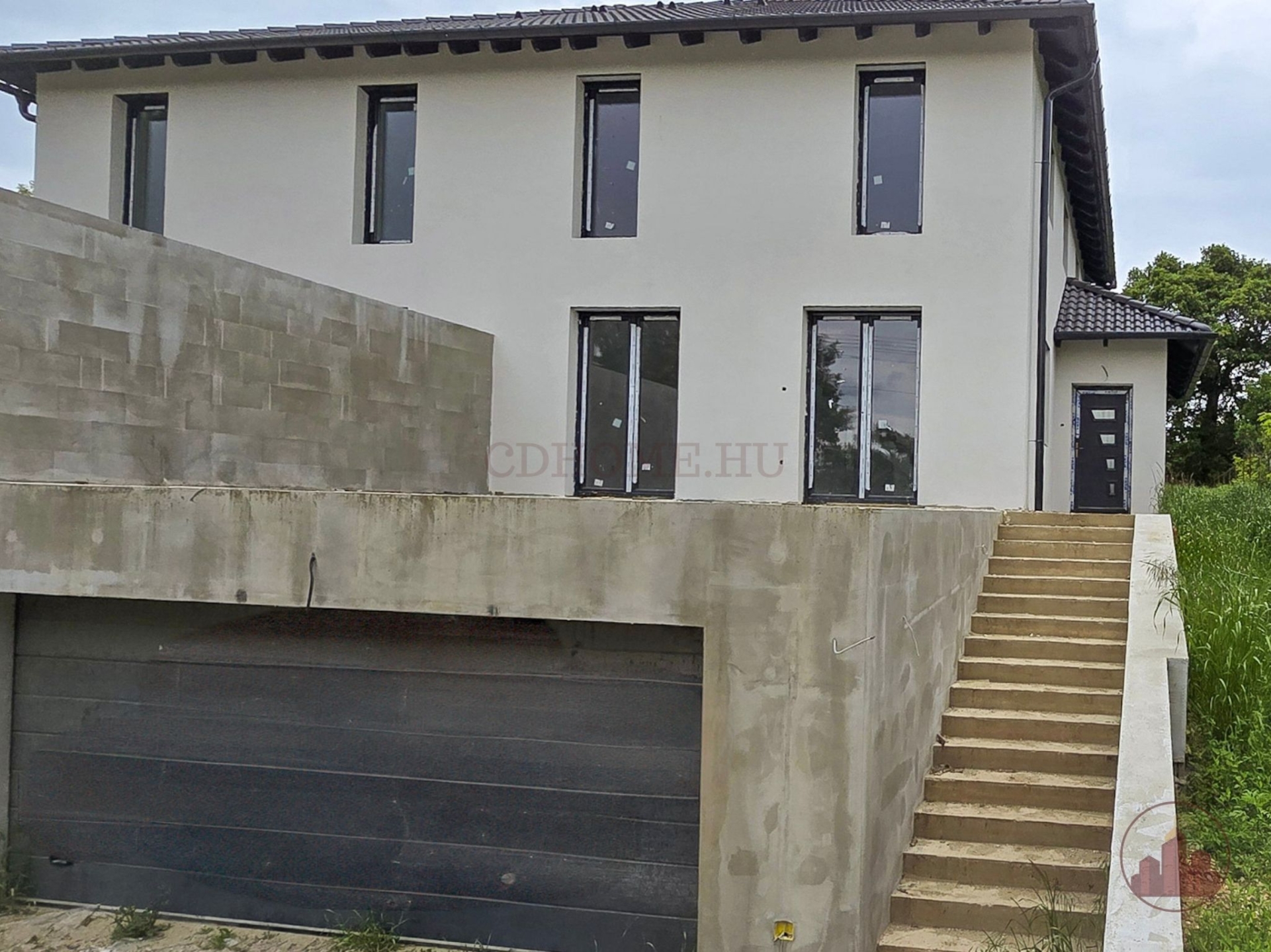 Tágas, panorámás új építésű otthon Érden