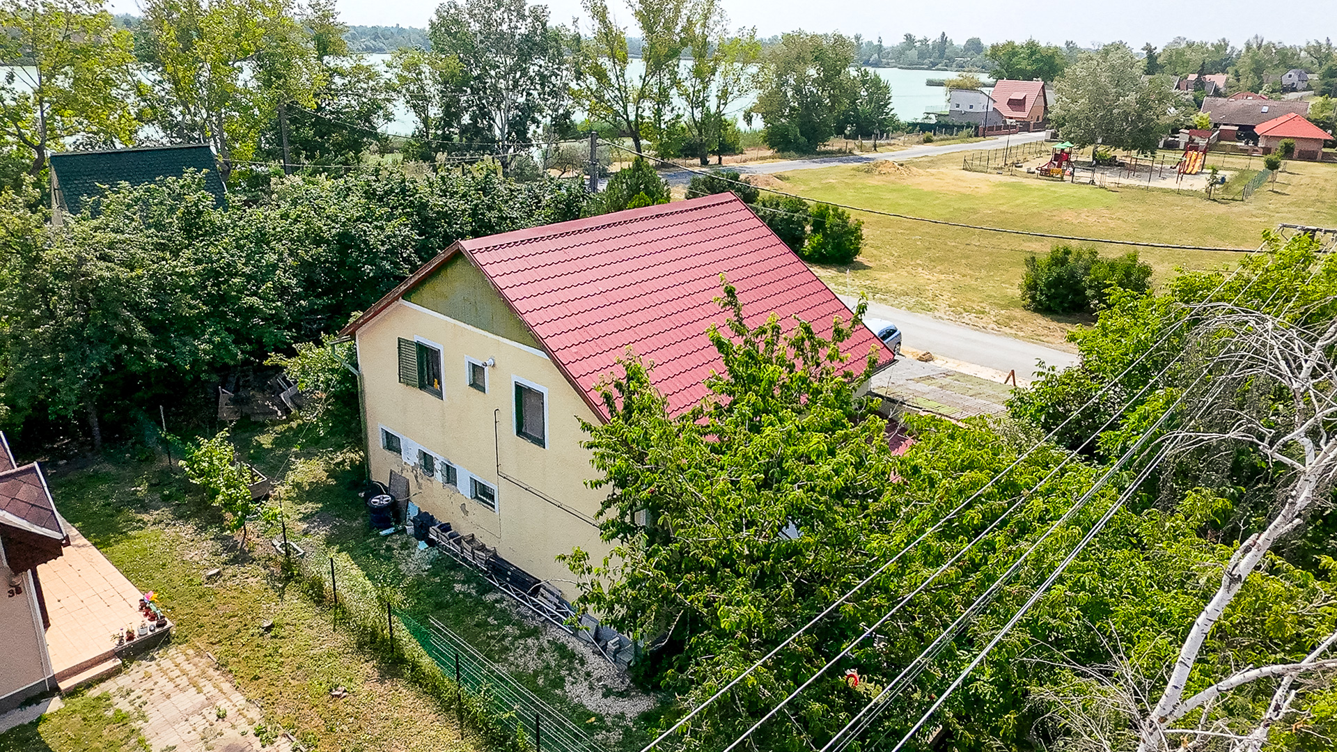 Vállalkozóknak, befektetőknek és többgenerációs családoknak is kiváló lehetőség Délegyházán!